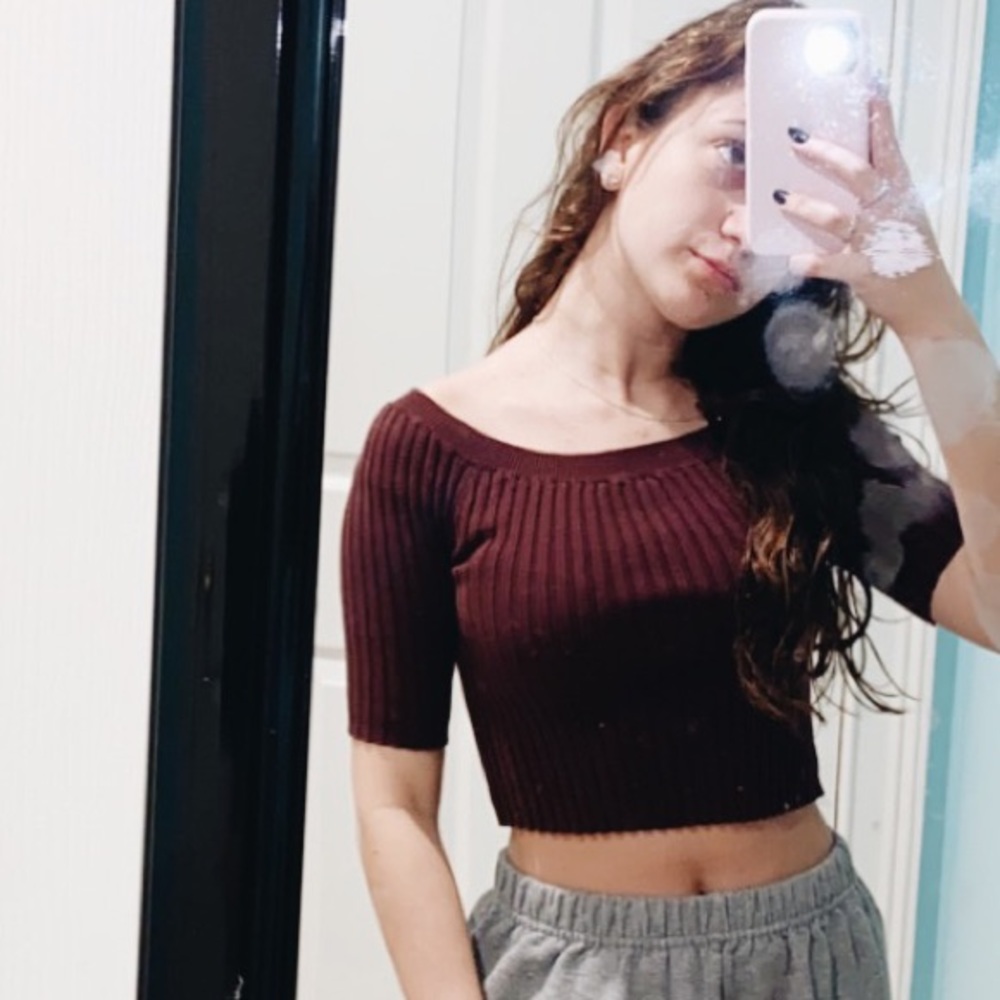 Rubbed Maroon Cropped Sweater